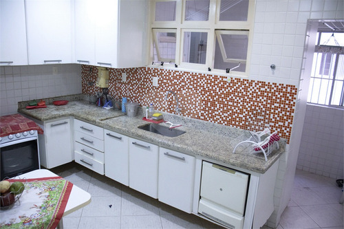 Imagem 8 de 17 de 02 Dormitórios, 01 Sala Com 02 Ambientes, 01 Cozinha, Área De Serviço, 01 Vaga. - Reo571033