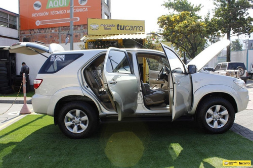 Imagen 14 de 25 de Toyota Fortuner Sr5