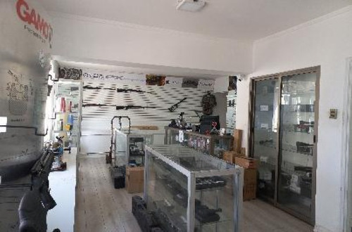 Imagen 2 de 5 de Oficina O Tienda Paseo Bulnes, 2do Piso, Vista Al Paseo