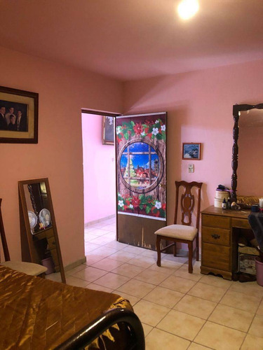 Imagen 5 de 12 de Se Vende Casa En Col. Centro.