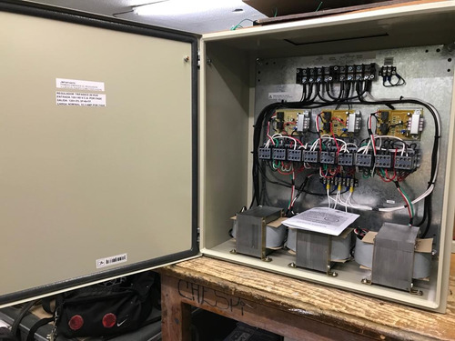 Regulador De Voltaje 40 Kva,trifasico, 220v, 2 Años G