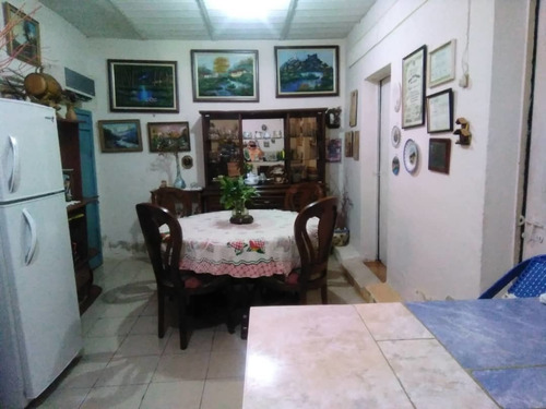 Imagen 8 de 14 de Se Vende Casa Con Anexos