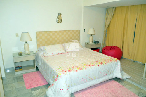 Apartamento En Brava, - Long Beach - Ref : Pbi14723