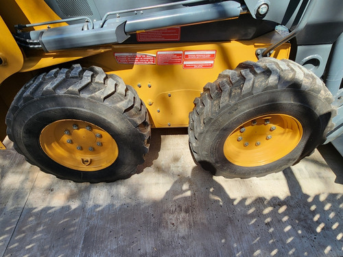 Minicargador Lonking Cdm312