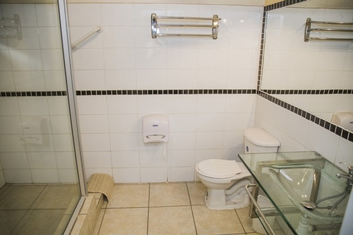 Arriendo De Edificio Comercial, Ex Hotel Huelen