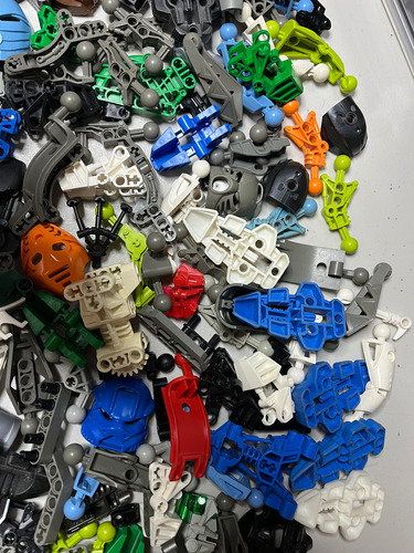 Lego Bionicle Piezas Sueltas 1 Boxor, Makuta, Toa, Rashki, Turaga Y Bohrok (Usado)