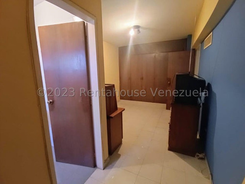 #25-4071. Maritza Lucena Vende Confortable Apartamento Amoblado, Piso Bajo Al Este De Barquisimeto, Fácil Acceso, Planta Eléctrica, Churuata, Parrillera, Gimnasio, Salón De Fiesta, Vigilancia 24/7.