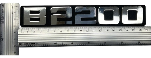 Emblema Mazda B 2200 (lateral)