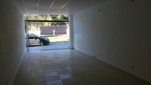 Imagen 4 de 8 de Local Comercial 5 Mts De Av Eden. La Falda, Córdoba.
