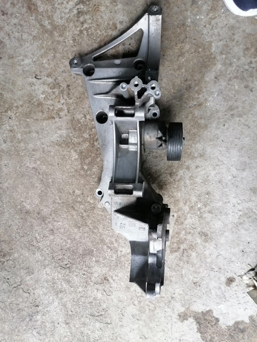 Base Soporte Alternador Compresor Volkswagen Jetta Mk6 2.5 (Usado)
