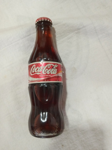 Botella De Coca Cola Sin Abrir Inglaterra Año 2013 200 Ml (Usado)