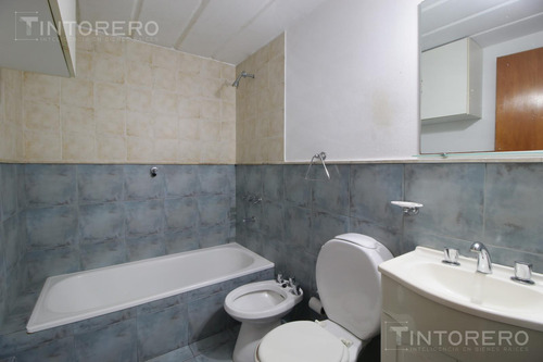 Depto. En Venta En Carapachay, Dos Ambientes Con Jardín Y Cochera