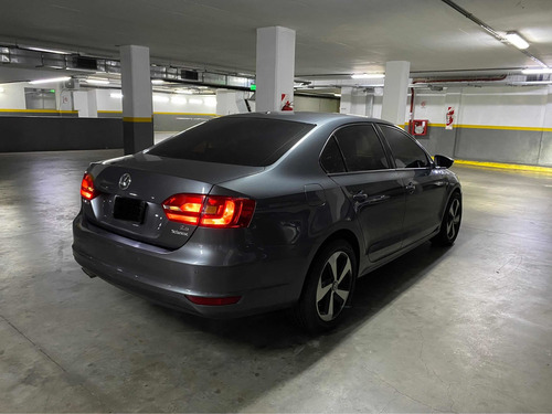 Volkswagen Vento 2.5 Luxury 170cv Tiptronic 2013