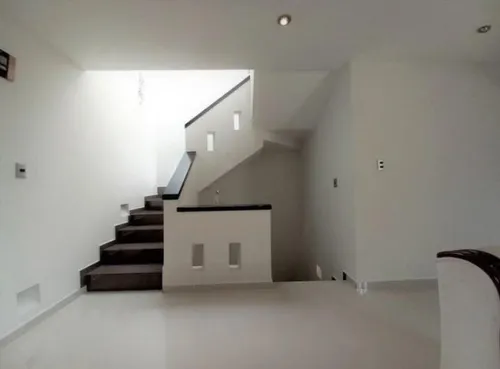 Oportunidad De Inversión - Casa En Fraccionamiento Torrecillas Metepec-crg