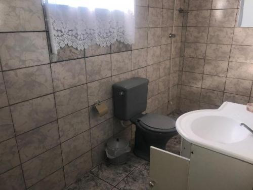 Imagem 11 de 14 de Casa Perto Da Praia Com Piscina, 3 Dormitórios