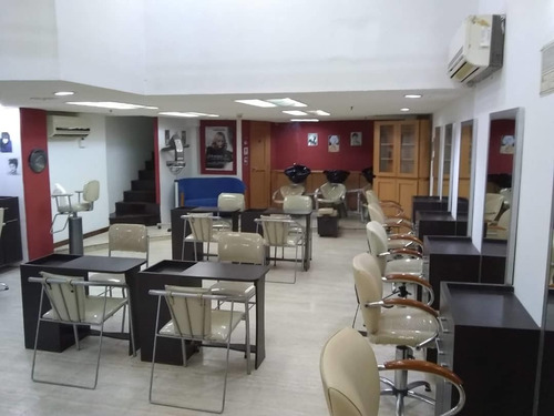 Imagen 3 de 6 de Se Vende/ Alquila Local Comercial 76m² - Galerias Paraiso