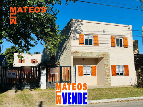 Venta Duplex Al Frente  En Mar Del Tuyu Excelente Ubicación 4 E/ 76 Y 77 - Zona Centro 