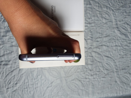Celular Samsung Galaxy A8 Plus