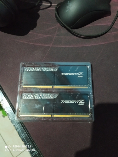 Imagem 1 de 2 de Memória Ram Trident Z Rgb 16gb 2x8gb G.skill 3200mhz