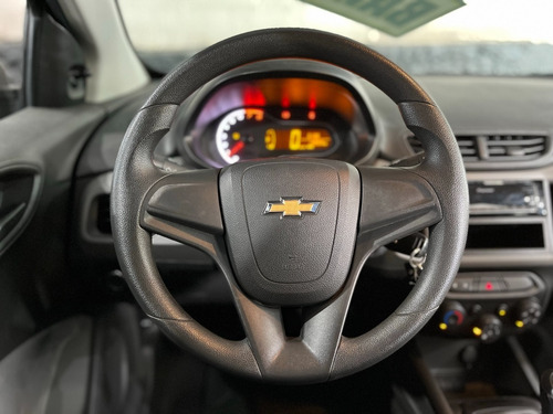 Imagem 11 de 14 de Chevrolet Onix Joy 1.0 2017 Completo