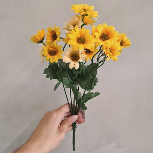 Buquê Margarida 21 Flores Artificiais Decoração Toque Real Cor Amarelo