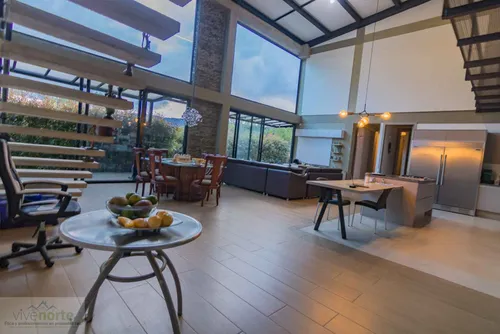 Casa En Venta En Alto De Las Palmas. Cod V12536