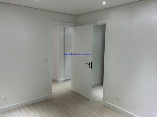 Imagem 25 de 30 de Apartamento 195m², 04 Dormitórios (sendo 02 Suítes), 03 Banheiros E 03 Vagas Na Garagem. Condomínio Com Portaria, Segurança 24hrs. Piscina, Salão - 21061612 - 69669524
