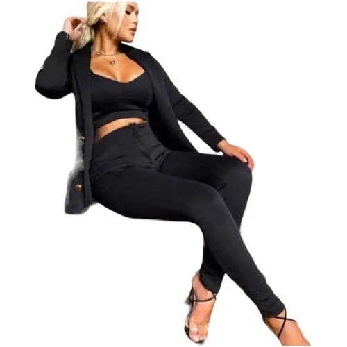 Alquiler de trajes para mujer sale