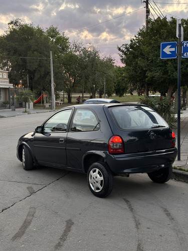 Chevrolet Corsa Classic 1.6 Gl 3p
