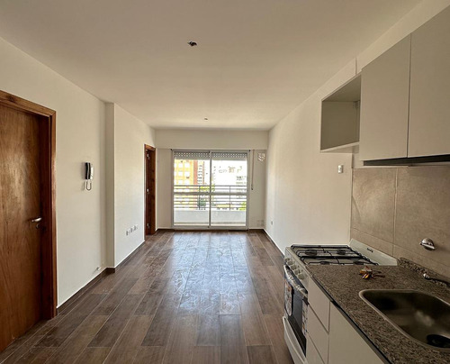 Departamento En Venta 1 Dormitorio Con Balcón Interno Barrio Martin 1ro De Mayo 1100