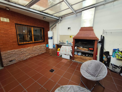 Venta/ph/4 Ambientes/aptocredito/cochera/patio/parrilla/permuta/liniers