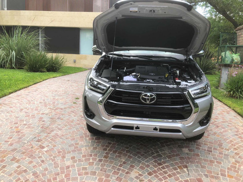 Imagen 13 de 19 de Toyota Hilux 2021 2.8 Cd Srx 177cv 4x2 At