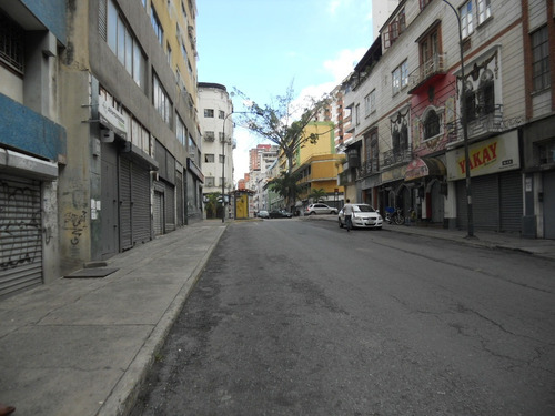 Imagen 2 de 8 de La Candelaria, Formidable Local En Alquiler