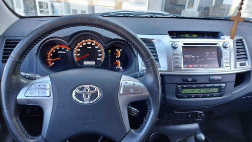 Toyota Hilux 3.0 Cd Srv Cuero 4x4 5at - A4 2015