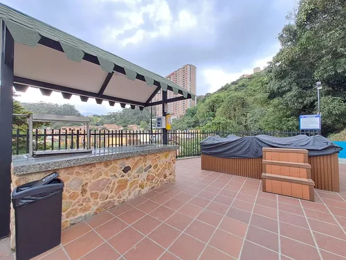Casa En Venta En La Mota. Cod V17206
