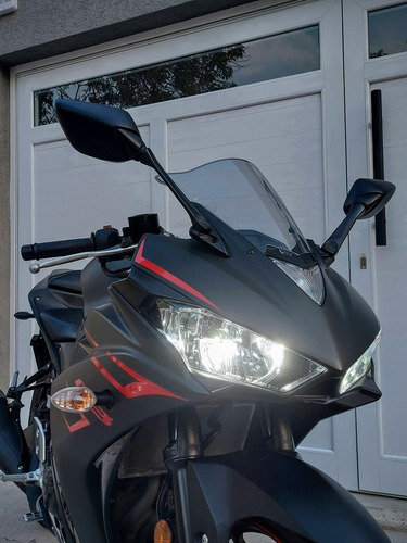 Yamaha R3