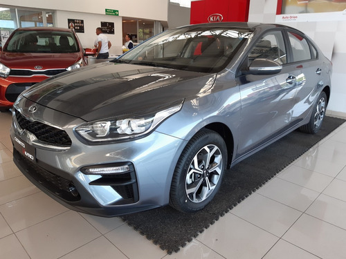Kia Cerato Vivro 1.6 L Mt 2021 0 Km.