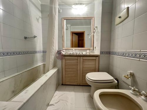 Excepcional Penthouse En Primera Linea De La Brava!- Ref: 2528