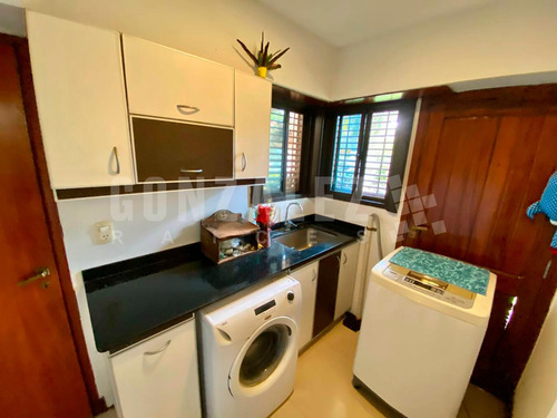 Casa 5 Amb En Barrio Uno - Con Piscina
