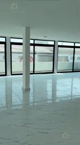 Edificio En Renta En El Centro De Veracruz, Es De Plantas Y Cuenta Con Baños Para Dama Y Cablleros