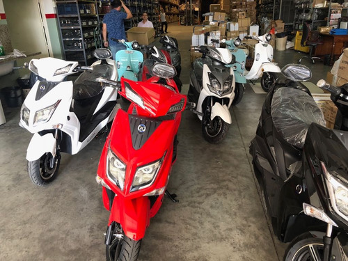 Imagen 8 de 14 de Eléctrica Vespa Sunra 3000w Okm Litio 85/95 Km Y Cuotas
