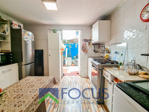 Casa En Venta De 2 Dorm. En Padre Hurtado