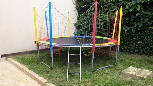 Imagem 5 de 10 de Aluguel De Brinquedos Para Festas Cama Elastica E Outros