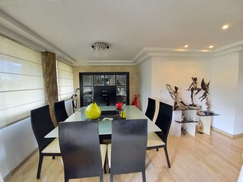 Imagen 2 de 20 de Vendo Apto 395m2 3h+s/3.5b+s/4pe Urb. Miranda 0810