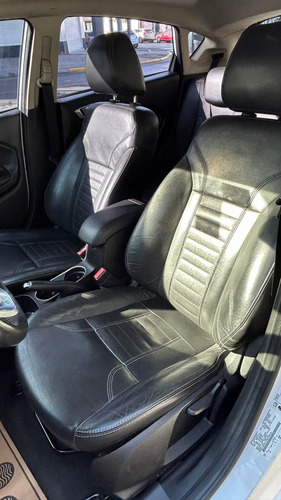 Ford Fiesta Kinetic 1.6 Titanium Powershift 120cv