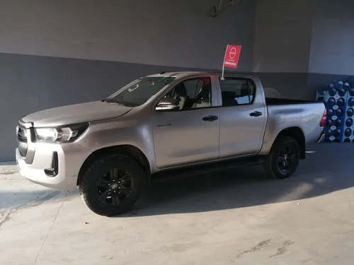 Toyota Hilux 2.7 SR Doble Cabina Mt