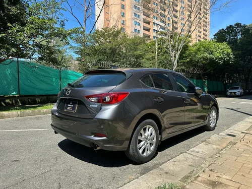 Mazda 3 2.0 Sport Touring