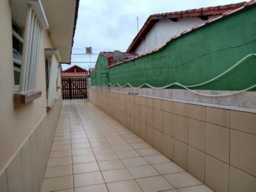 Imagem 5 de 13 de Linda Casa Localizada À 450m Do Mar, Com Churrasqueira E Área De Lazer Em Itanhaém, Litoral Sul De Sp.
