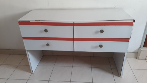 Mueble Peinadora Comoda Gavetero En Formica Blanco. (Usado)