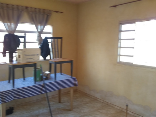 Casa Com 3 Dormitórios 1 Banheiro Lavanderia